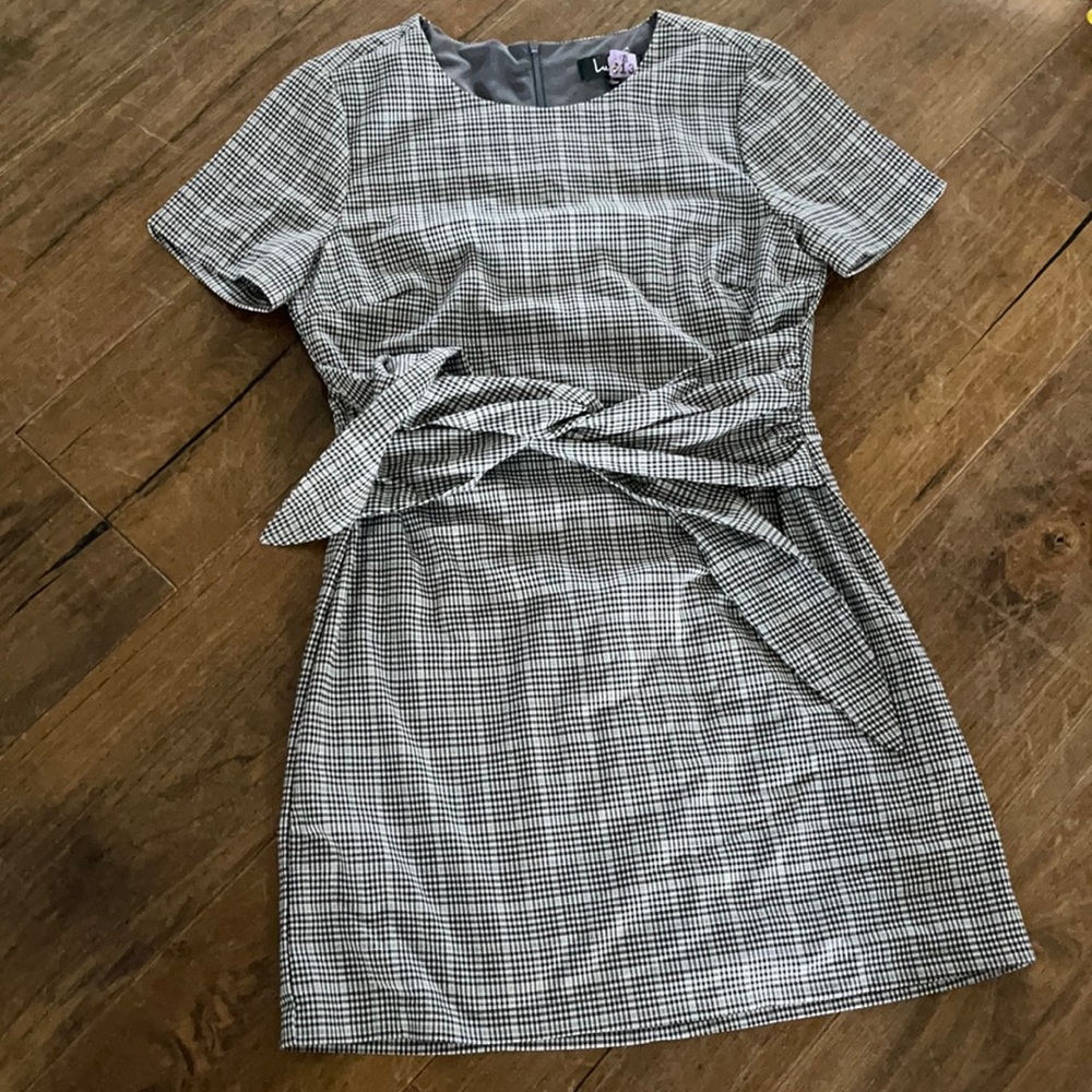 Lulu’s dress L